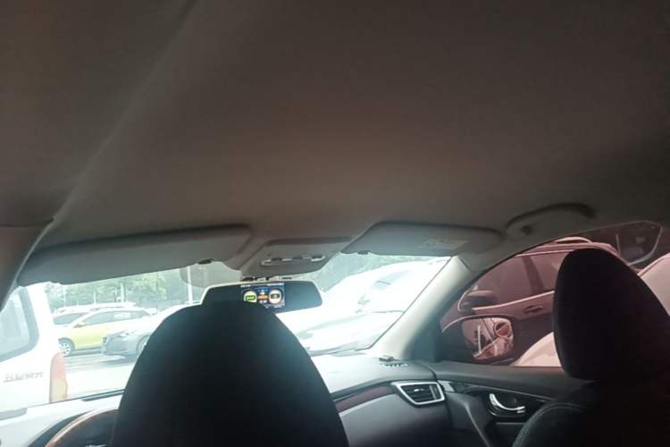 Used Nissan Qashqai 2016 2.0L CVT Elite Edition Headliner