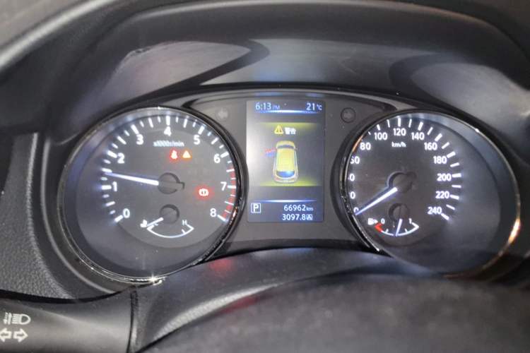 Used Nissan Qashqai 2016 2.0L CVT Elite Edition Instrument Cluster