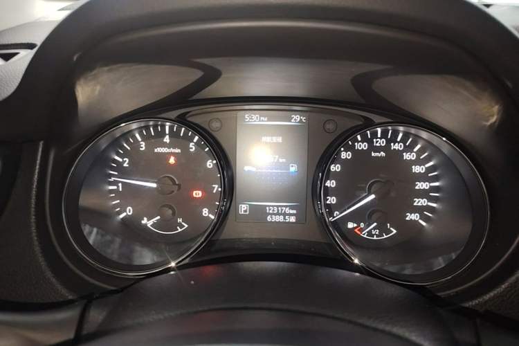 Used Nissan Qashqai 2016 2.0L CVT Elite Edition Instrument Cluster