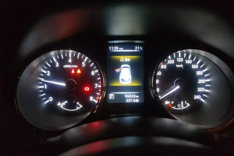 Used Nissan Qashqai 2016 2.0L CVT Luxury Edition Instrument Cluster