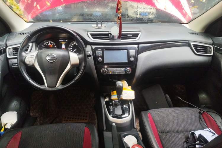 Used Nissan Qashqai 2016 2.0L CVT Luxury Edition Interior 2