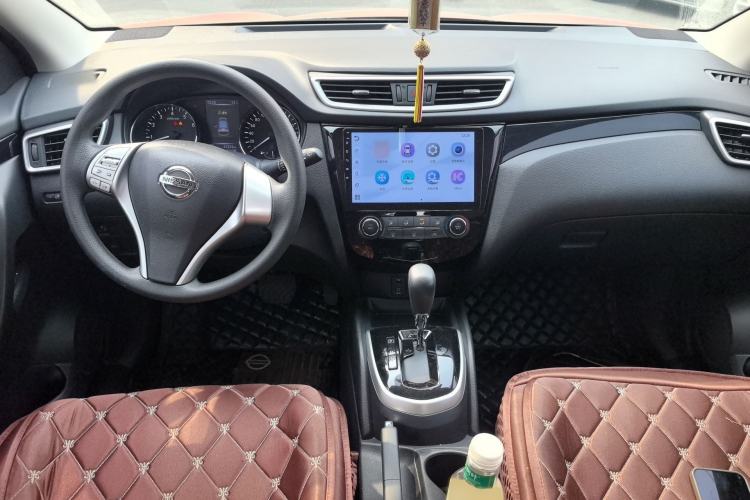 Used Nissan Qashqai 2016 2.0L CVT Elite Edition Interior 2