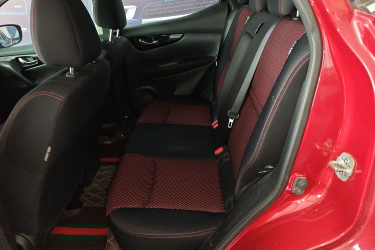 Used Nissan Qashqai 2016 2.0L CVT Elite Edition Interior 4