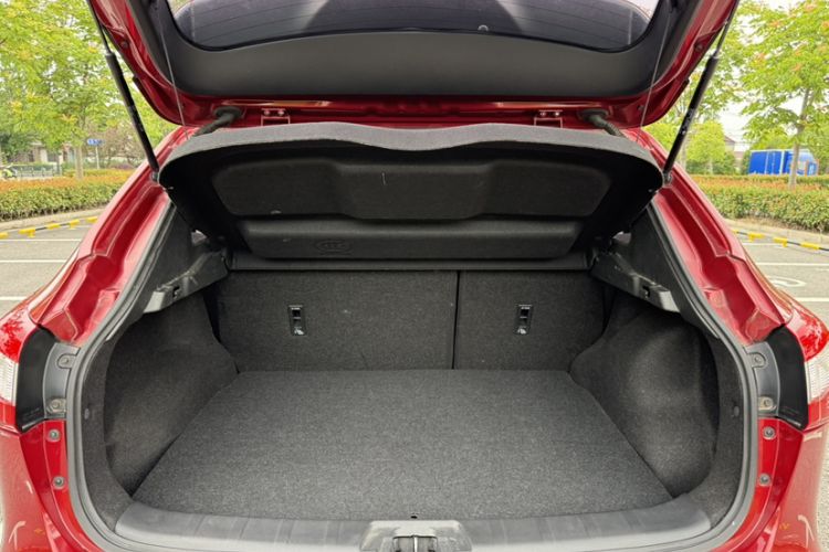 Used Nissan Qashqai 2016 2.0L CVT Elite Edition Interior 7