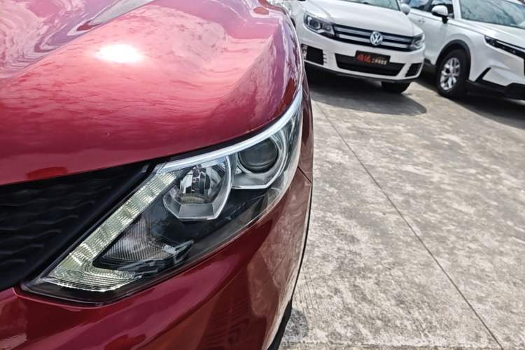 Used Nissan Qashqai 2016 2.0L CVT Luxury Edition Left Front Headlight
