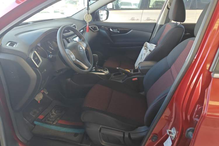 Used Nissan Qashqai 2016 2.0L CVT Elite Edition Left Front Seat