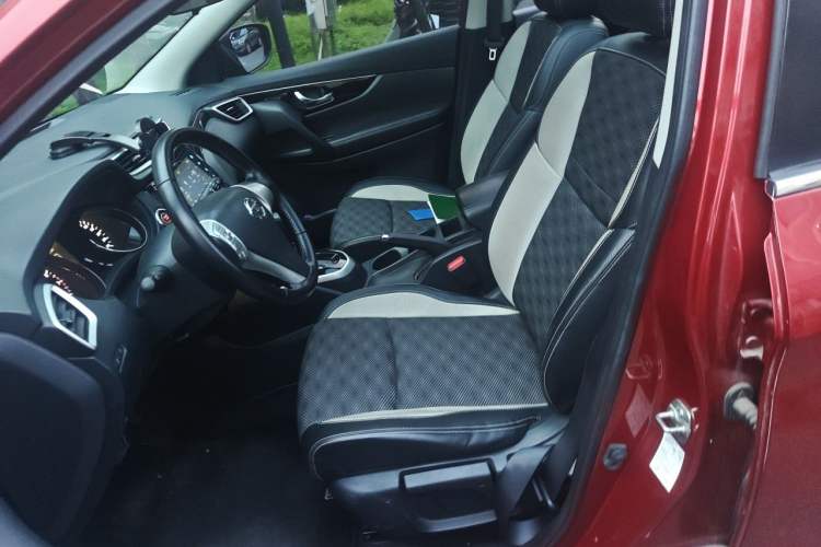 Used Nissan Qashqai 2016 2.0L CVT Luxury Edition Left Front Seat