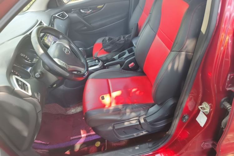 Used Nissan Qashqai 2016 2.0L CVT Elite Edition Left Front Seat