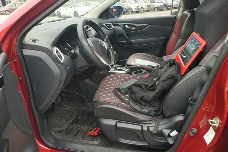 Used Nissan Qashqai 2016 2.0L CVT Leading Edition Left Front Seat