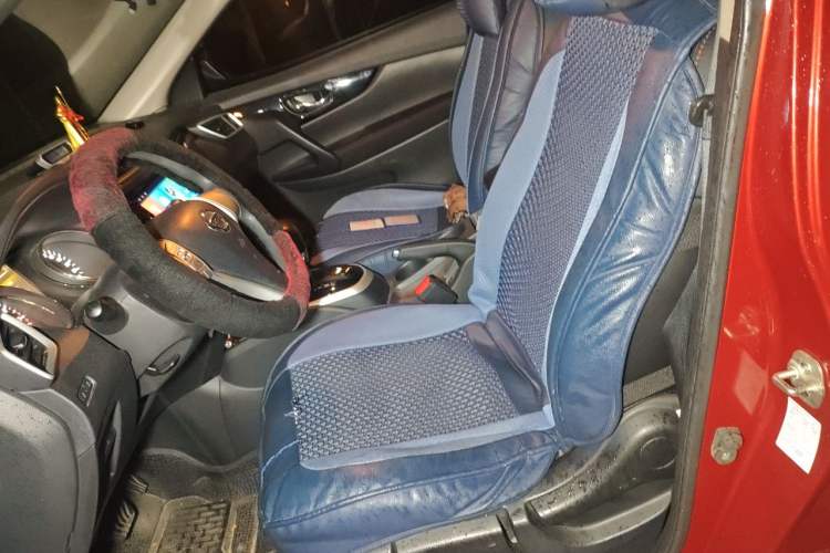 Used Nissan Qashqai 2016 2.0L CVT Elite Edition Left Front Seat