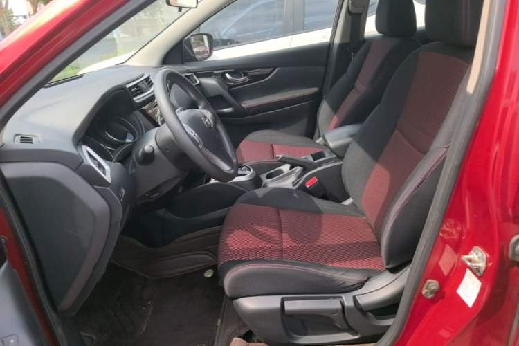 Used Nissan Qashqai 2016 2.0L CVT Elite Edition Left Front Seat