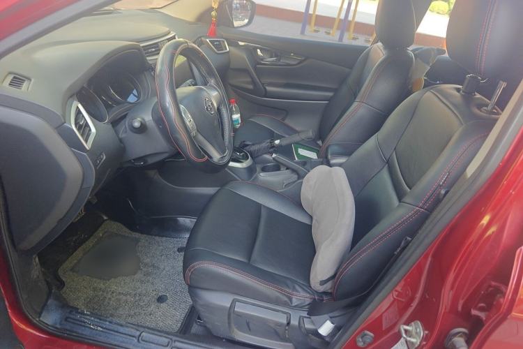Used Nissan Qashqai 2016 2.0L CVT Elite Edition Left Front Seat