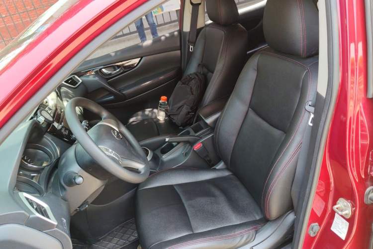 Used Nissan Qashqai 2016 2.0L CVT Elite Edition Left Front Seat
