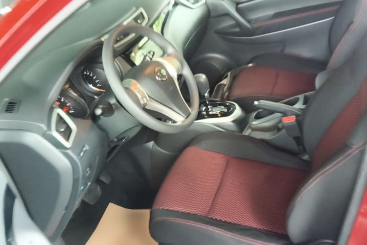 Used Nissan Qashqai 2016 2.0L CVT Elite Edition Left Front Seat