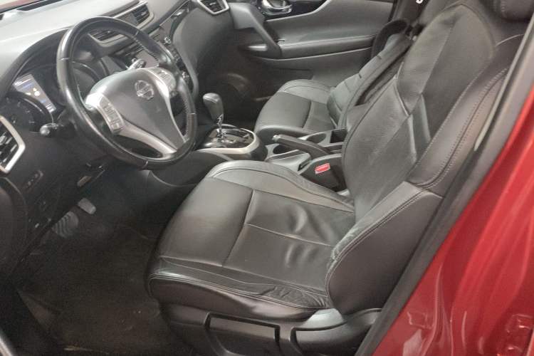 Used Nissan Qashqai 2016 2.0L CVT Deluxe Edition Left Front Seat