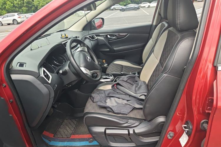 Used Nissan Qashqai 2016 2.0L CVT Luxury Edition Left Front Seat
