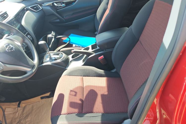 Used Nissan Qashqai 2016 2.0L CVT Elite Edition Left Front Seat