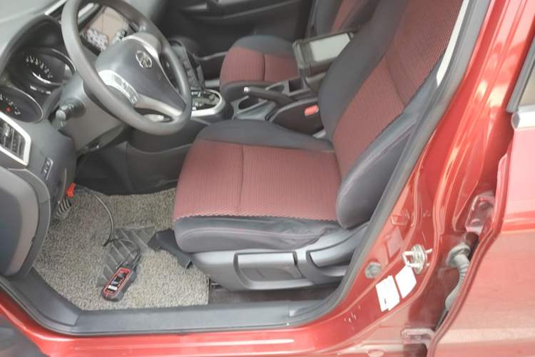 Used Nissan Qashqai 2016 2.0L CVT Elite Edition Left Front Seat