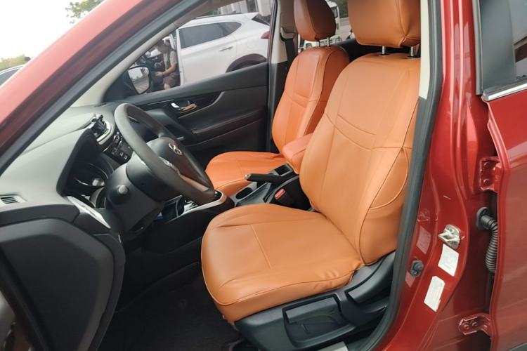 Used Nissan Qashqai 2016 2.0L CVT Elite Edition Left Front Seat