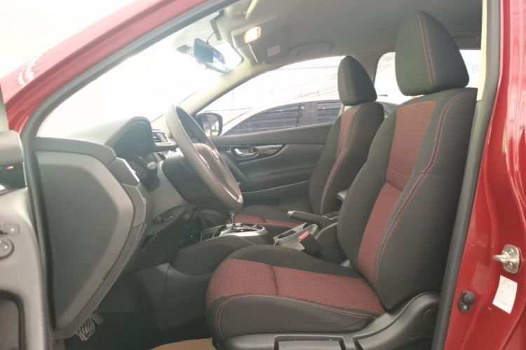 Used Nissan Qashqai 2016 2.0L CVT Elite Edition Left Front Seat