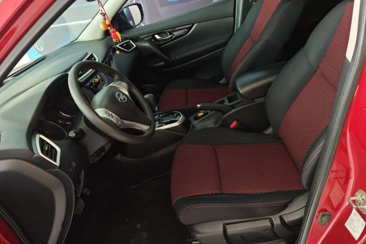 Used Nissan Qashqai 2016 2.0L CVT Elite Edition Left Front Seat