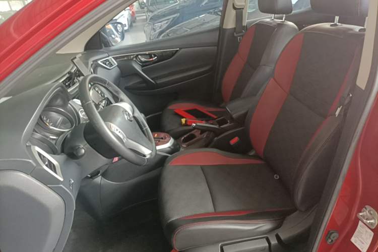 Used Nissan Qashqai 2016 2.0L CVT Luxury Edition Left Front Seat