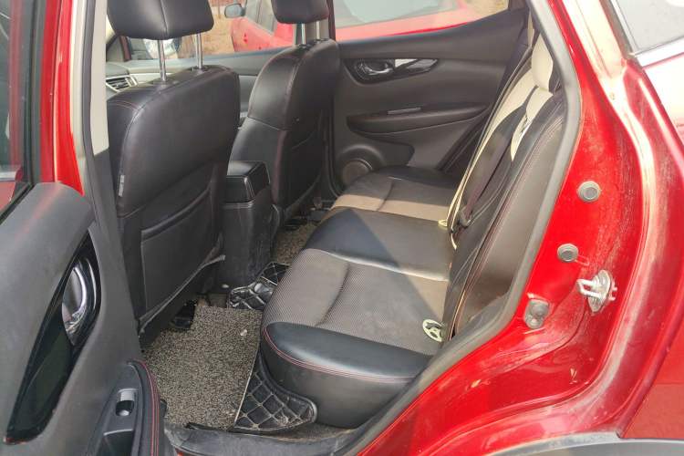 Used Nissan Qashqai 2016 2.0L CVT Luxury Edition Left Rear Seat