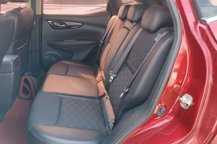 Used Nissan Qashqai 2016 2.0L CVT Luxury Edition Left Rear Seat