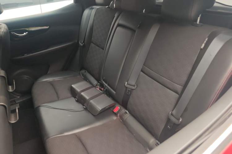 Used Nissan Qashqai 2016 2.0L CVT Luxury Edition Left Rear Seat
