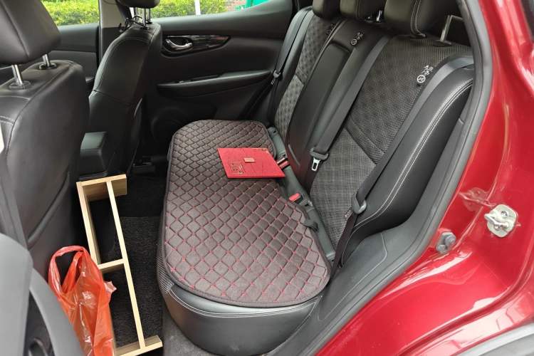 Used Nissan Qashqai 2016 2.0L CVT Luxury Edition Left Rear Seat