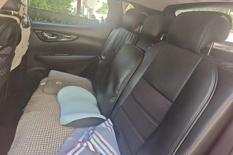 Used Nissan Qashqai 2016 2.0L CVT Luxury Edition Left Rear Seat