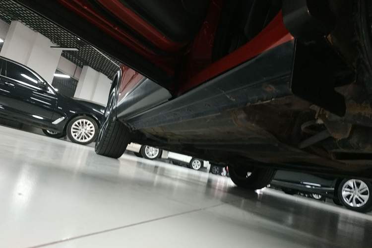 Used Nissan Qashqai 2016 2.0L CVT Luxury Edition Left Side Sill