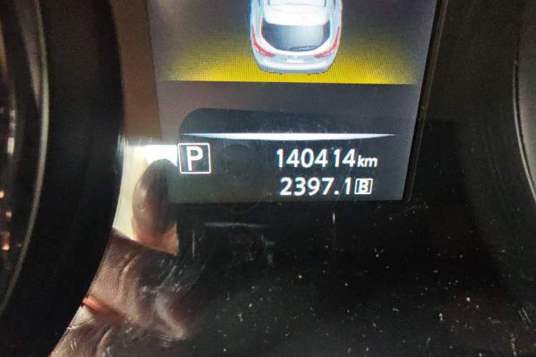 Used Nissan Qashqai 2016 2.0L CVT Luxury Edition Odometer Close Up