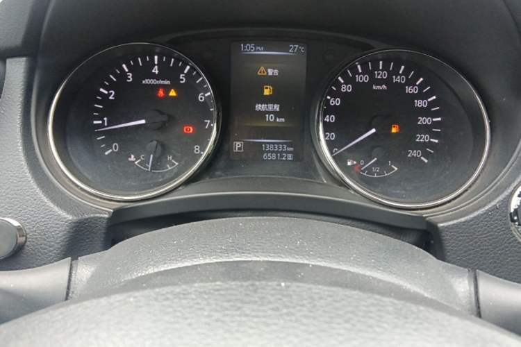 Used Nissan Qashqai 2016 2.0L CVT Luxury Edition Odometer Close Up