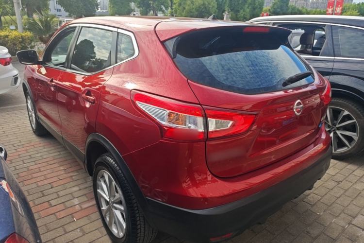 Used Nissan Qashqai 2016 2.0L CVT Elite Edition Rear Left 45 Deg