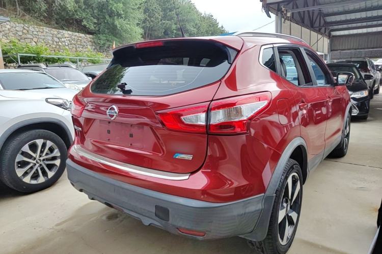 Used Nissan Qashqai 2016 2.0L CVT Luxury Edition Rear Right 45 Deg
