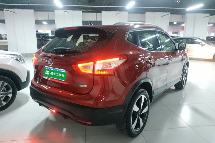 Used Nissan Qashqai 2016 2.0L CVT Luxury Edition Rear Right 45 Deg
