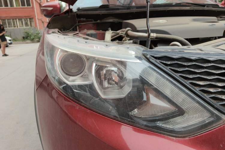Used Nissan Qashqai 2016 2.0L CVT Elite Edition Right Front Headlight