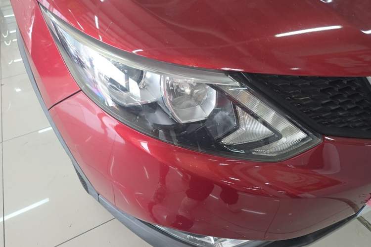 Used Nissan Qashqai 2016 2.0L CVT Elite Edition Right Front Headlight