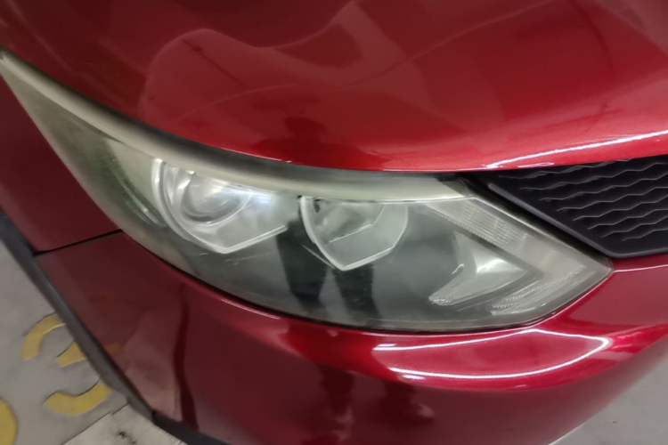 Used Nissan Qashqai 2016 2.0L CVT Elite Edition Right Front Headlight