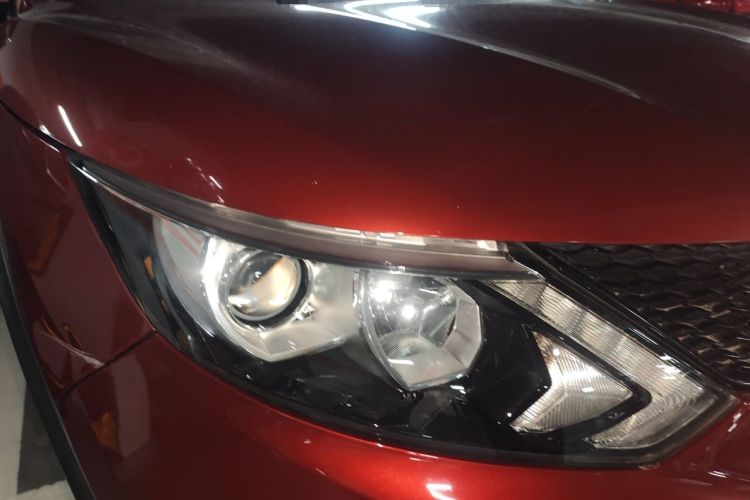 Used Nissan Qashqai 2016 2.0L CVT Elite Edition Right Front Headlight