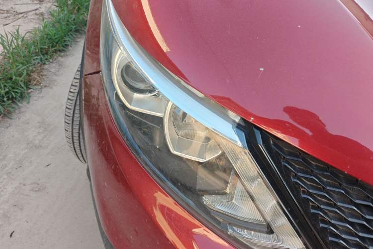 Used Nissan Qashqai 2016 2.0L CVT Elite Edition Right Front Headlight