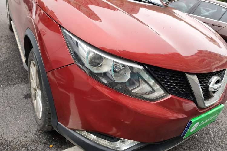 Used Nissan Qashqai 2016 2.0L CVT Elite Edition Right Front Headlight