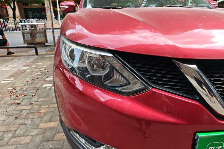 Used Nissan Qashqai 2016 2.0L CVT Luxury Edition Right Front Headlight