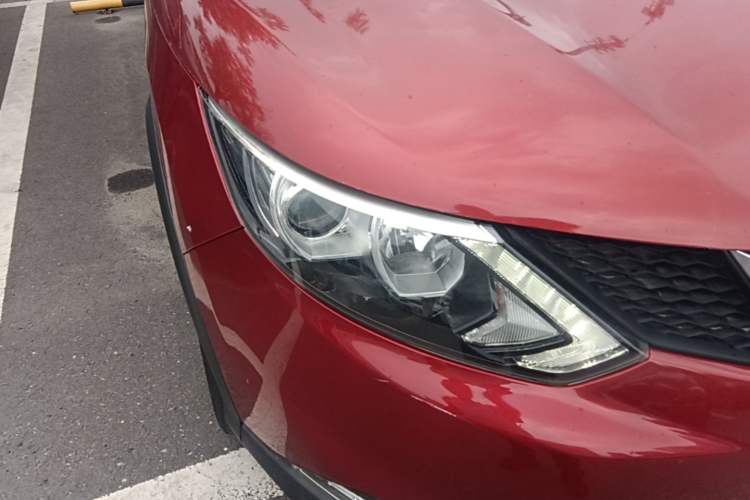 Used Nissan Qashqai 2016 2.0L CVT Luxury Edition Right Front Headlight