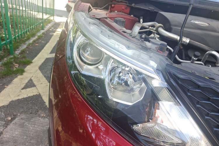 Used Nissan Qashqai 2016 2.0L CVT Luxury Edition Right Front Headlight