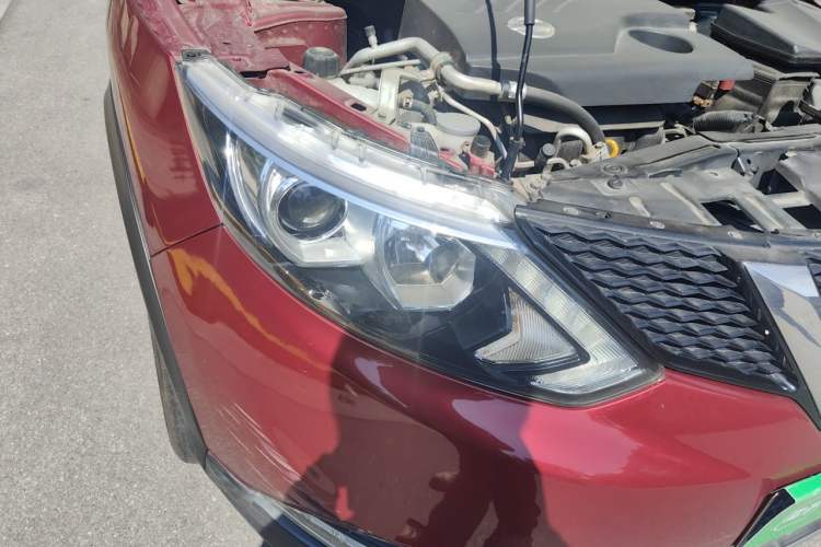 Used Nissan Qashqai 2016 2.0L CVT Elite Edition Right Front Headlight