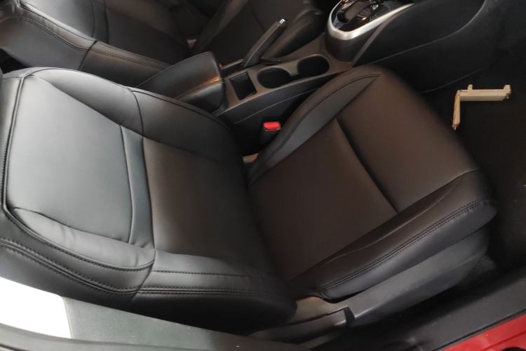 Used Nissan Qashqai 2016 2.0L CVT Elite Edition Right Front Seat