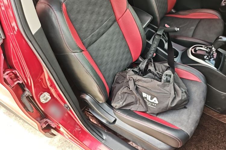 Used Nissan Qashqai 2016 2.0L CVT Luxury Edition Right Front Seat