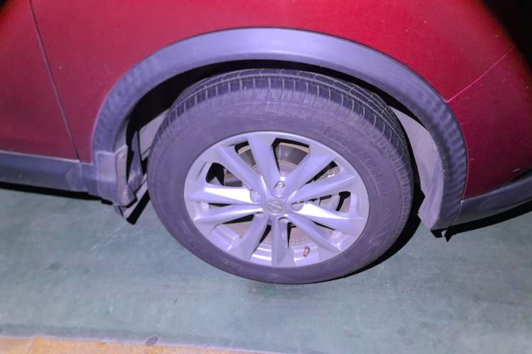 Used Nissan Qashqai 2016 2.0L CVT Elite Edition Right Front Wheel Hub